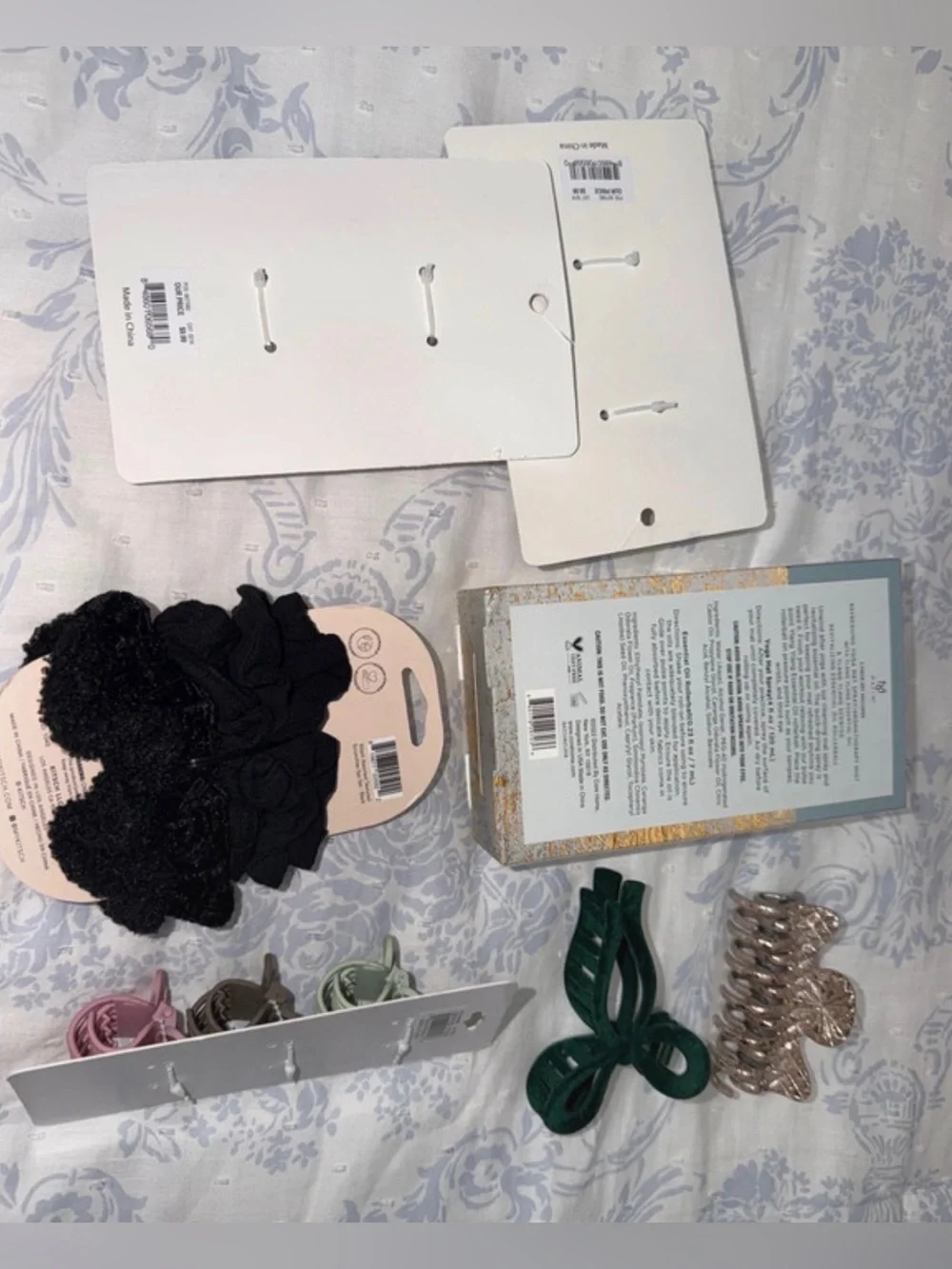 Kitsch, Clips, and Yoga Care Set
